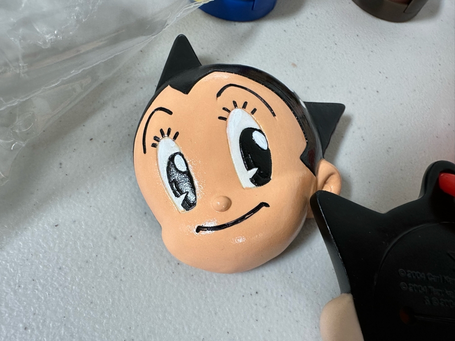 Astro Boy Carl's Jr. / Hardee's Happy / Kid's Meal Toys Project Box With Prototype Toy Samples Cool Kids Designed By The CDM Company 2004 [Photo 21]