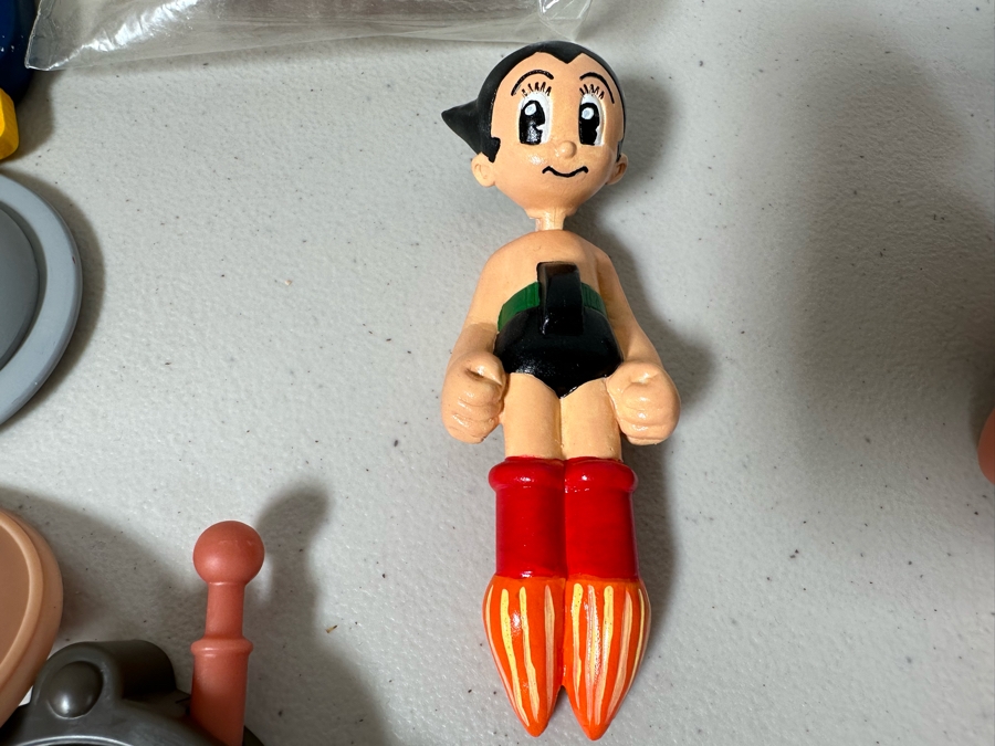 Astro Boy Carl's Jr. / Hardee's Happy / Kid's Meal Toys Project Box With Prototype Toy Samples Cool Kids Designed By The CDM Company 2004 [Photo 9]