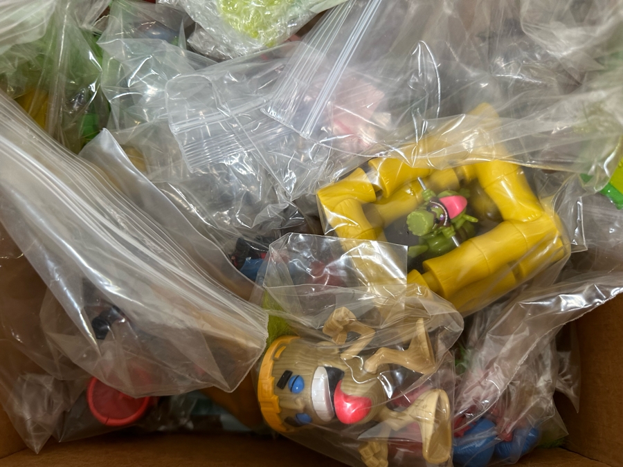 Tikimon Carl's Jr. / Hardee's Happy / Kid's Meal Toys Project Box With Prototype Toy Samples Cool Kids Designed By The CDM Company 2005 [Photo 18]