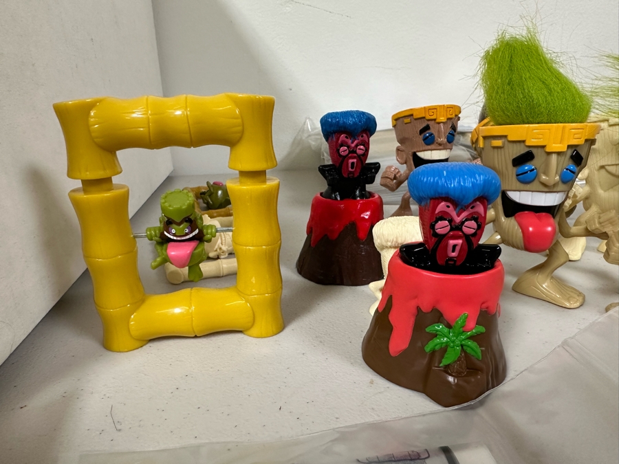 Tikimon Carl's Jr. / Hardee's Happy / Kid's Meal Toys Project Box With Prototype Toy Samples Cool Kids Designed By The CDM Company 2005 [Photo 3]