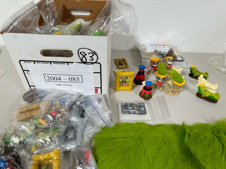 Tikimon Carl's Jr. / Hardee's Happy / Kid's Meal Toys Project Box With Prototype Toy Samples Cool Kids Designed By The CDM Company 2005 [Photo 22]