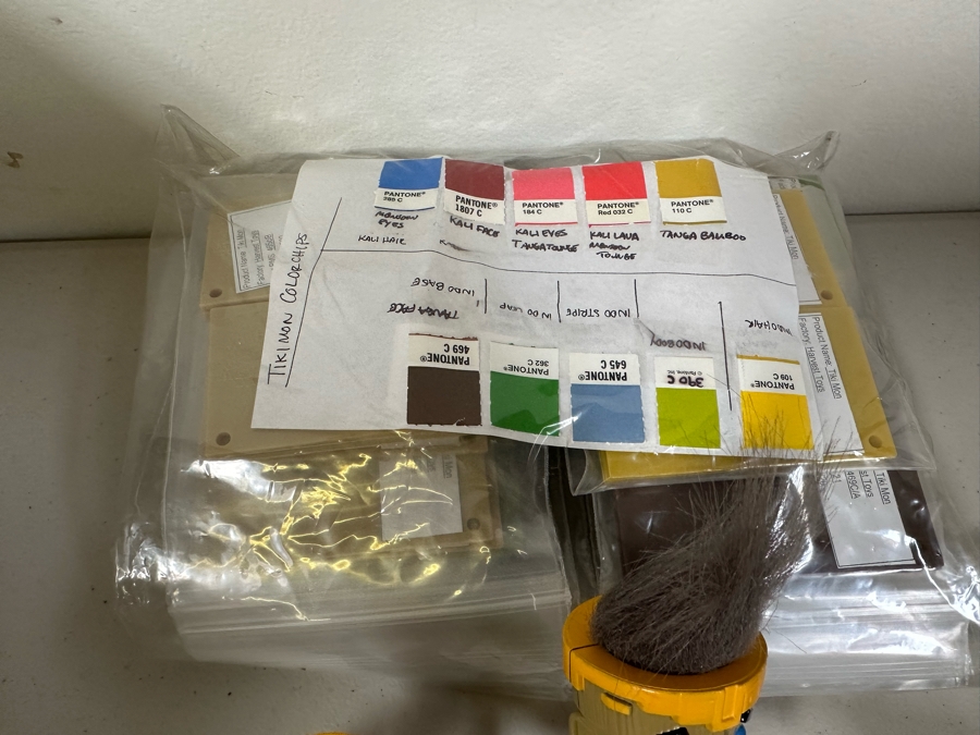 Tikimon Carl's Jr. / Hardee's Happy / Kid's Meal Toys Project Box With Prototype Toy Samples Cool Kids Designed By The CDM Company 2005 [Photo 15]