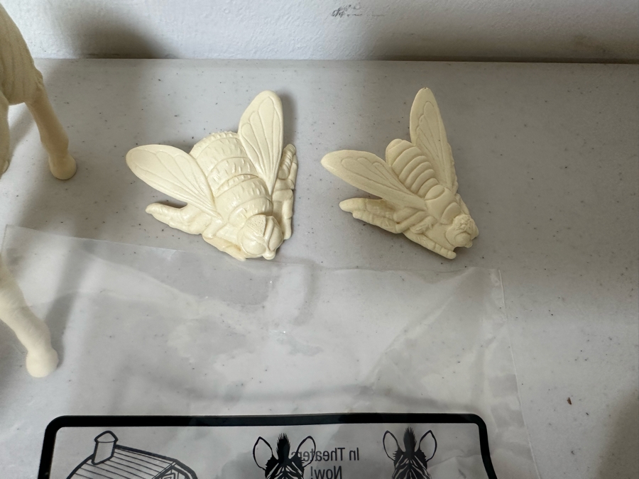 Racing Stripes Movie Carl's Jr. / Hardee's Happy / Kid's Meal Toys Project Box With Prototype Toy Samples Cool Kids Designed By The CDM Company 2005 [Photo 3]