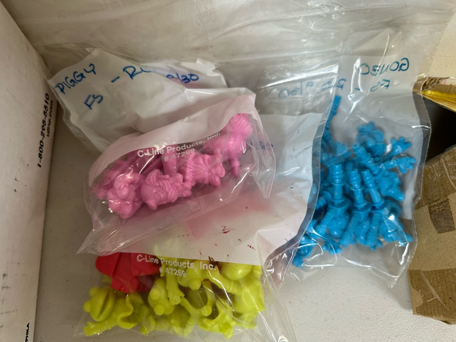 Jim Henson's Muppet Babies TV Series Dairy Queen Happy / Kid's Meal Toys Project Box With Prototype Toy Samples Designed By The CDM Company 1998 [Photo 9]