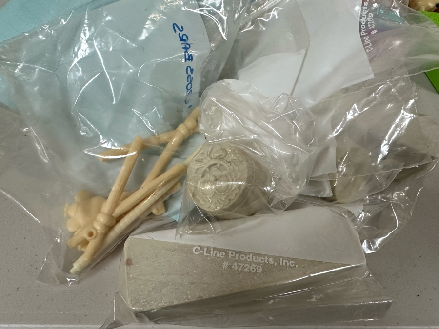 Jim Henson's Muppet Babies TV Series Dairy Queen Happy / Kid's Meal Toys Project Box With Prototype Toy Samples Designed By The CDM Company 1998 [Photo 21]