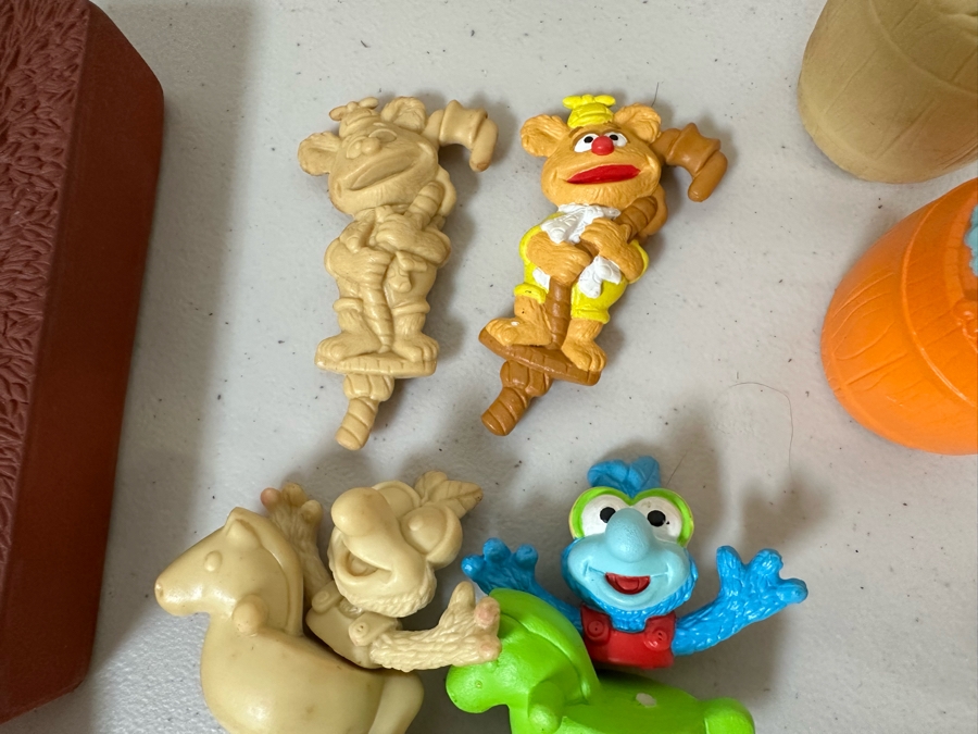 Jim Henson's Muppet Babies TV Series Dairy Queen Happy / Kid's Meal Toys Project Box With Prototype Toy Samples Designed By The CDM Company 1998 [Photo 6]