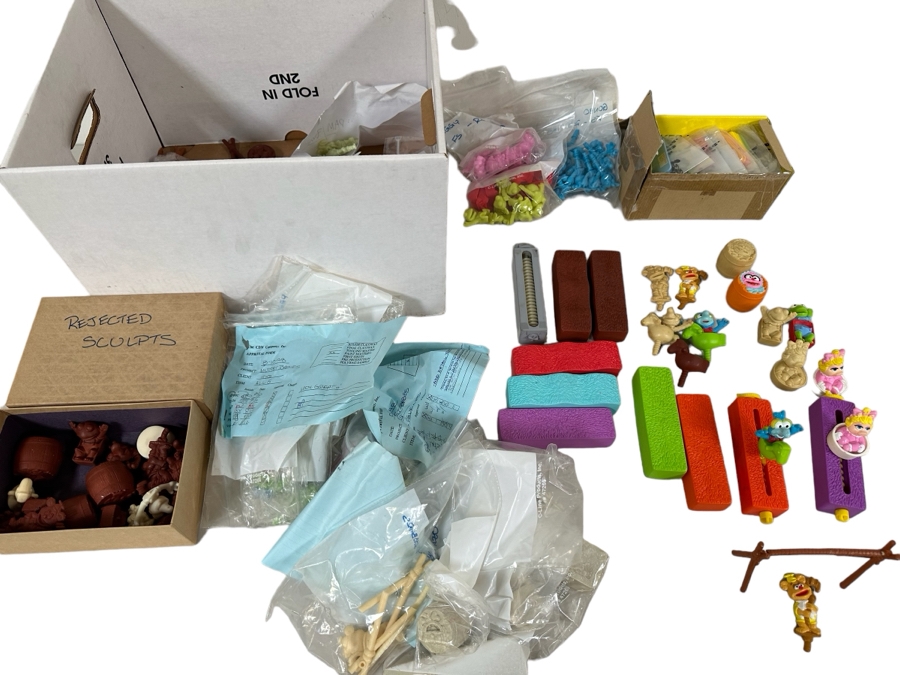 Jim Henson's Muppet Babies TV Series Dairy Queen Happy / Kid's Meal Toys Project Box With Prototype Toy Samples Designed By The CDM Company 1998