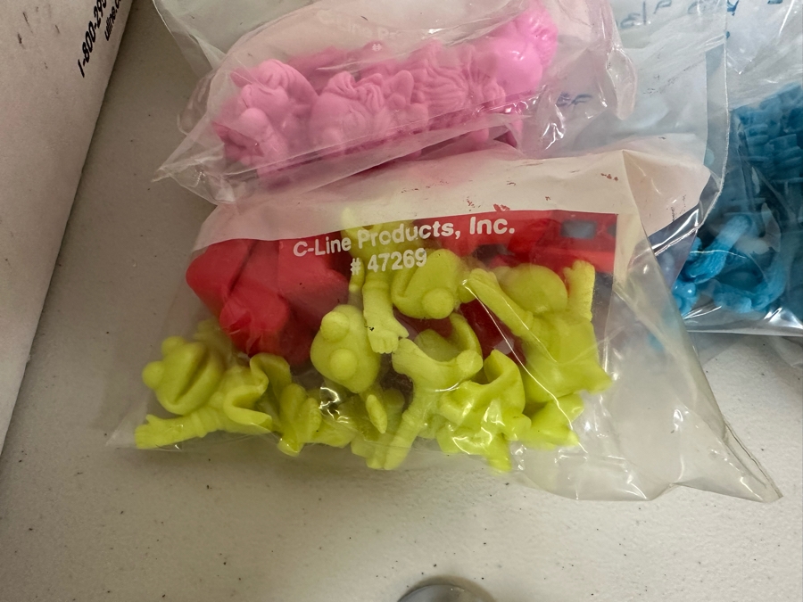 Jim Henson's Muppet Babies TV Series Dairy Queen Happy / Kid's Meal Toys Project Box With Prototype Toy Samples Designed By The CDM Company 1998 [Photo 19]