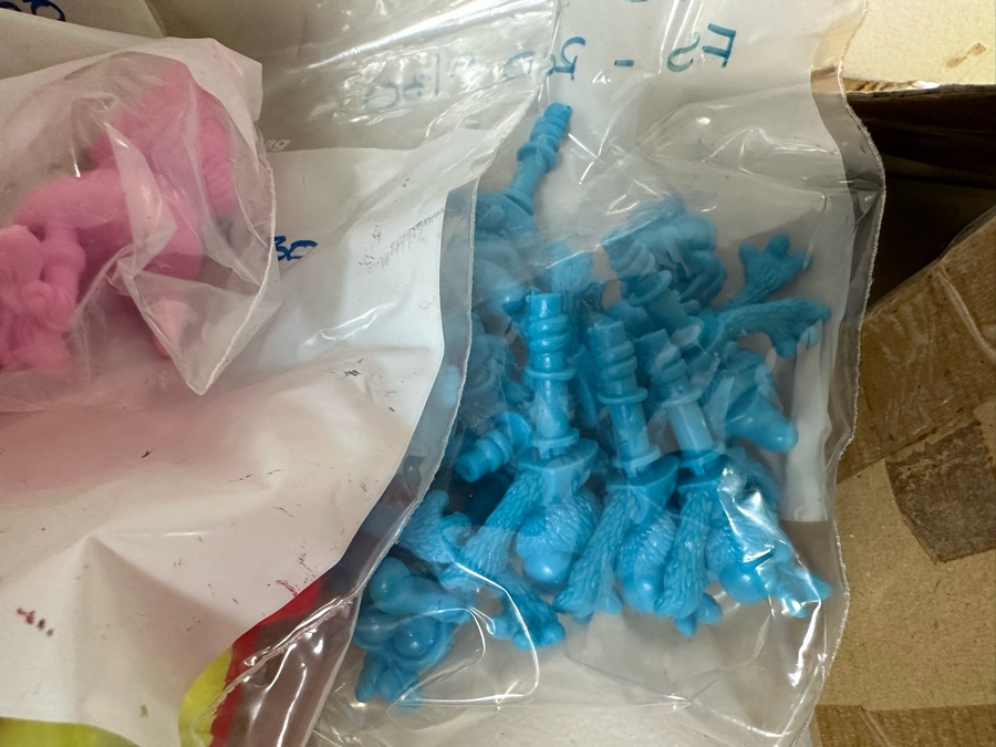 Jim Henson's Muppet Babies TV Series Dairy Queen Happy / Kid's Meal Toys Project Box With Prototype Toy Samples Designed By The CDM Company 1998 [Photo 17]