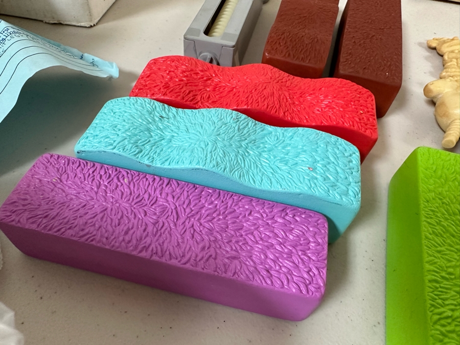 Jim Henson's Muppet Babies TV Series Dairy Queen Happy / Kid's Meal Toys Project Box With Prototype Toy Samples Designed By The CDM Company 1998 [Photo 7]