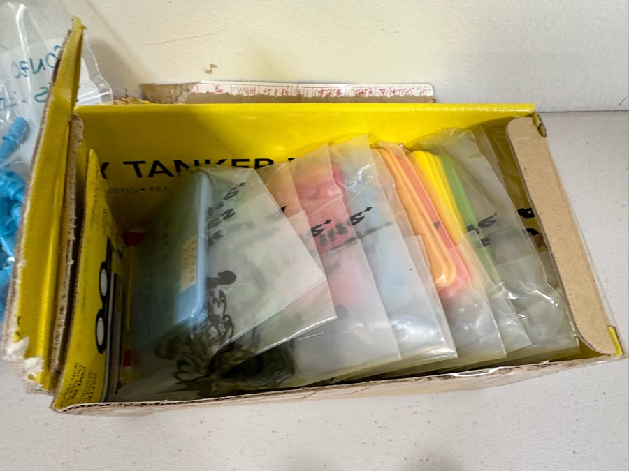 Jim Henson's Muppet Babies TV Series Dairy Queen Happy / Kid's Meal Toys Project Box With Prototype Toy Samples Designed By The CDM Company 1998 [Photo 20]