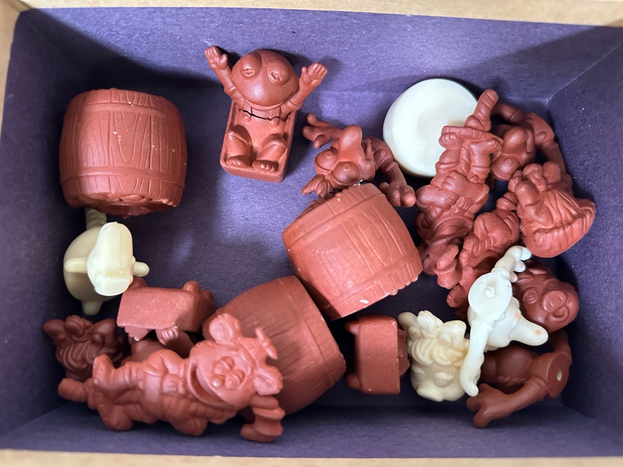 Jim Henson's Muppet Babies TV Series Dairy Queen Happy / Kid's Meal Toys Project Box With Prototype Toy Samples Designed By The CDM Company 1998 [Photo 23]