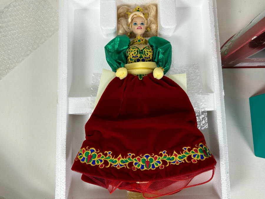 Mattel 1995 Limited Edition Holiday Jewel Porcelain Barbie And 1995 Special Edition Happy Holidays Barbie In Original Boxes [Photo 9]