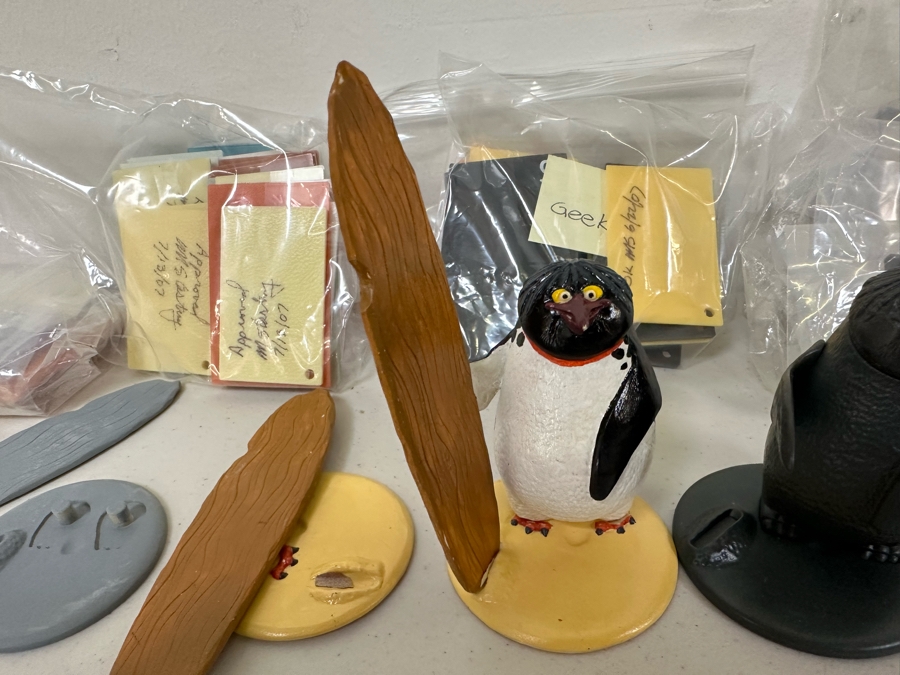 Surf's Up Movie Carl's Jr. / Hardee's Happy / Kid's Meal Toys Project Box With Prototype Toy Samples Cool Kids Designed By The CDM Company 2007 [Photo 9]