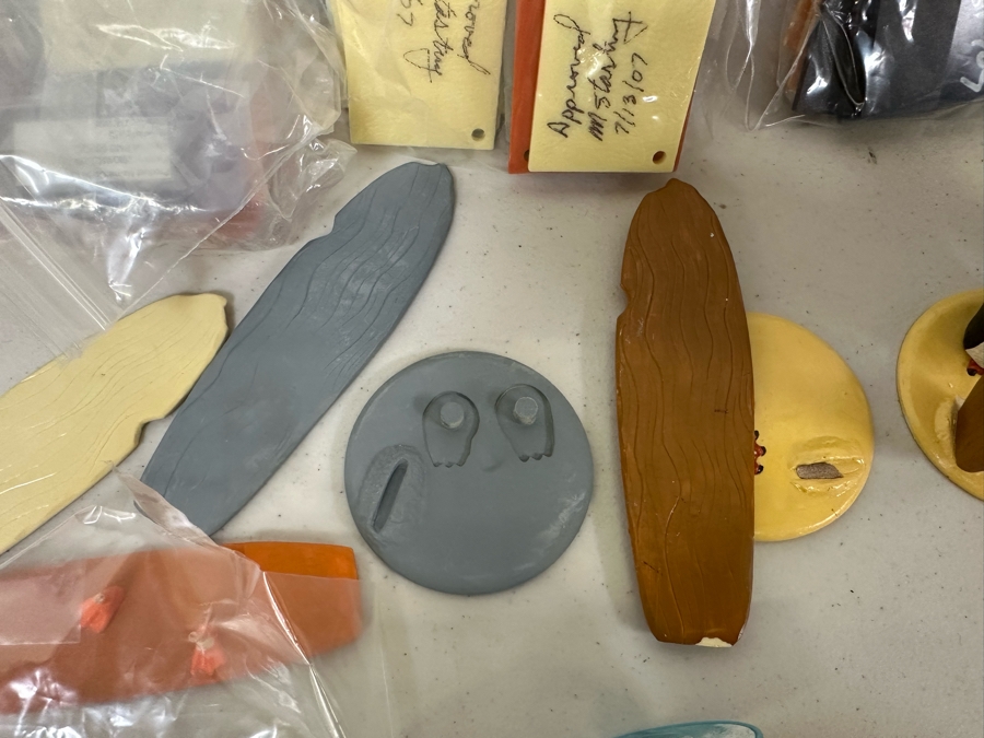 Surf's Up Movie Carl's Jr. / Hardee's Happy / Kid's Meal Toys Project Box With Prototype Toy Samples Cool Kids Designed By The CDM Company 2007 [Photo 5]