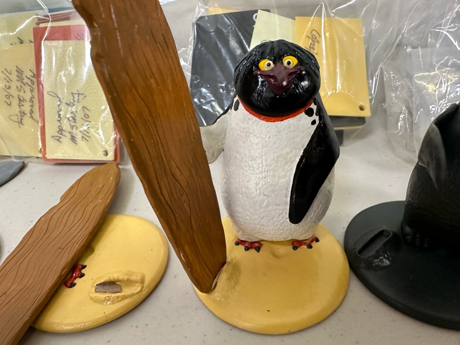 Surf's Up Movie Carl's Jr. / Hardee's Happy / Kid's Meal Toys Project Box With Prototype Toy Samples Cool Kids Designed By The CDM Company 2007 [Photo 7]