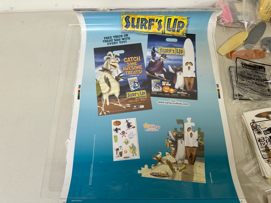 Surf's Up Movie Carl's Jr. / Hardee's Happy / Kid's Meal Toys Project Box With Prototype Toy Samples Cool Kids Designed By The CDM Company 2007 [Photo 18]