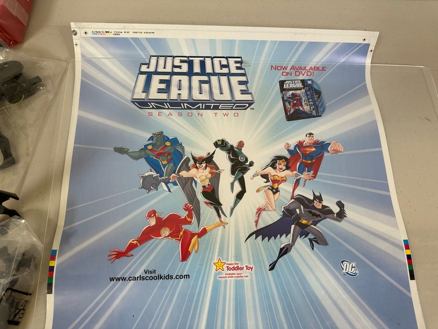 Justice League Unlimited Season Two Superman / Wonder Woman Carl's Jr. / Hardee's Happy / Kid's Meal Toys Project Box With Prototype Toy Samples Cool Kids Designed By The CDM Company 2007 [Photo 7]
