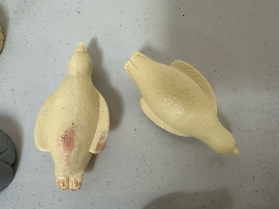 Happy Feet Movie Carl's Jr. / Hardee's Happy / Kid's Meal Toys Project Box With Prototype Toy Samples Cool Kids Designed By The CDM Company 2007 [Photo 5]