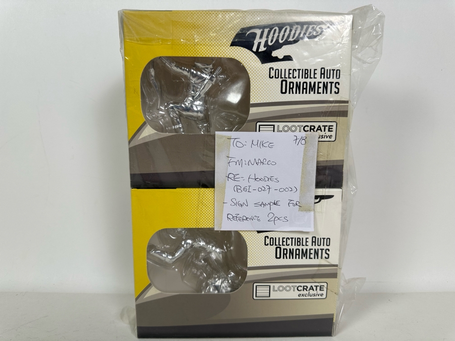 Sample Prototypes Of Hoodies Collectible Auto Ornaments From Loot Crate The Flash And Arrow [Photo 2]