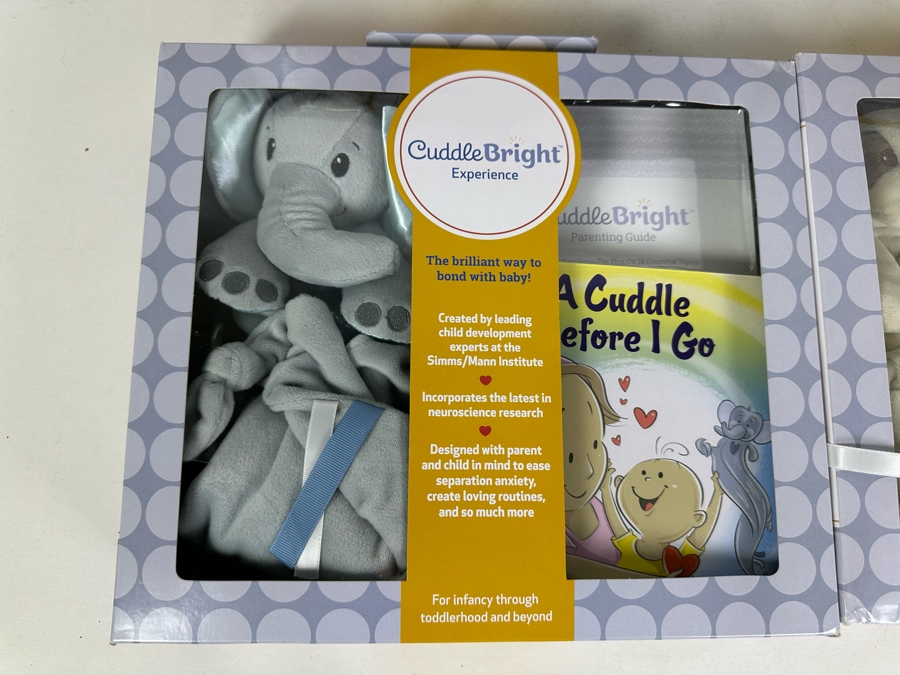 (4) Cuddle Bright Book And Animal Plush Sets [Photo 2]