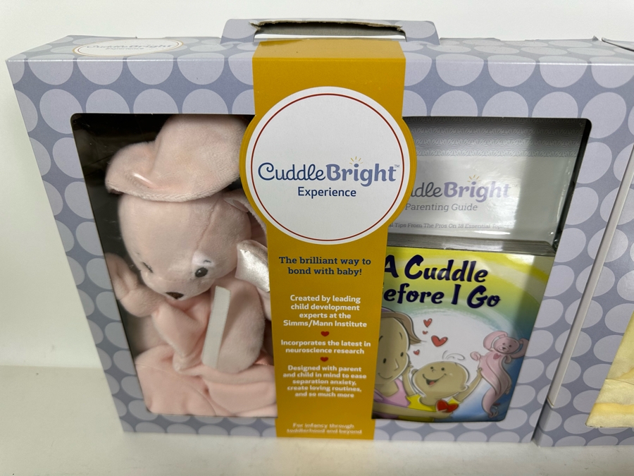 (4) Cuddle Bright Book And Animal Plush Sets [Photo 5]