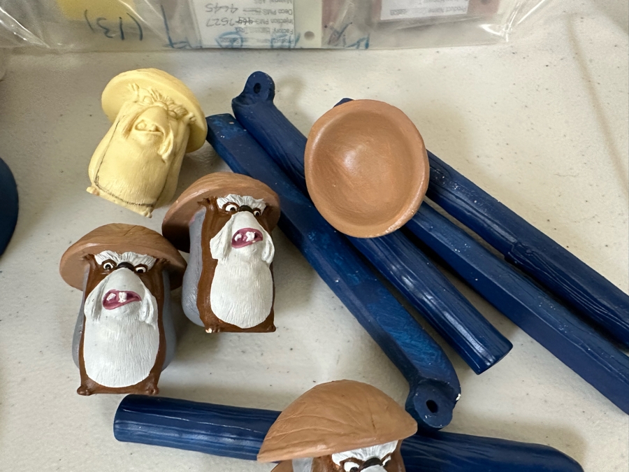 Open Season Movie Carl's Jr. / Hardee's Happy / Kid's Meal Toys Project Box With Prototype Toy Samples Cool Kids Designed By The CDM Company 2007 [Photo 3]