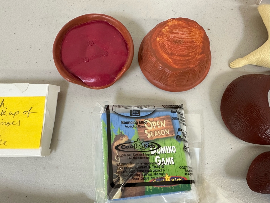 Open Season Movie Carl's Jr. / Hardee's Happy / Kid's Meal Toys Project Box With Prototype Toy Samples Cool Kids Designed By The CDM Company 2007 [Photo 13]