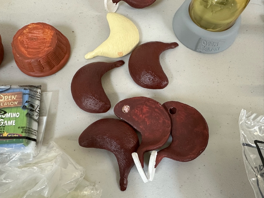 Open Season Movie Carl's Jr. / Hardee's Happy / Kid's Meal Toys Project Box With Prototype Toy Samples Cool Kids Designed By The CDM Company 2007 [Photo 12]