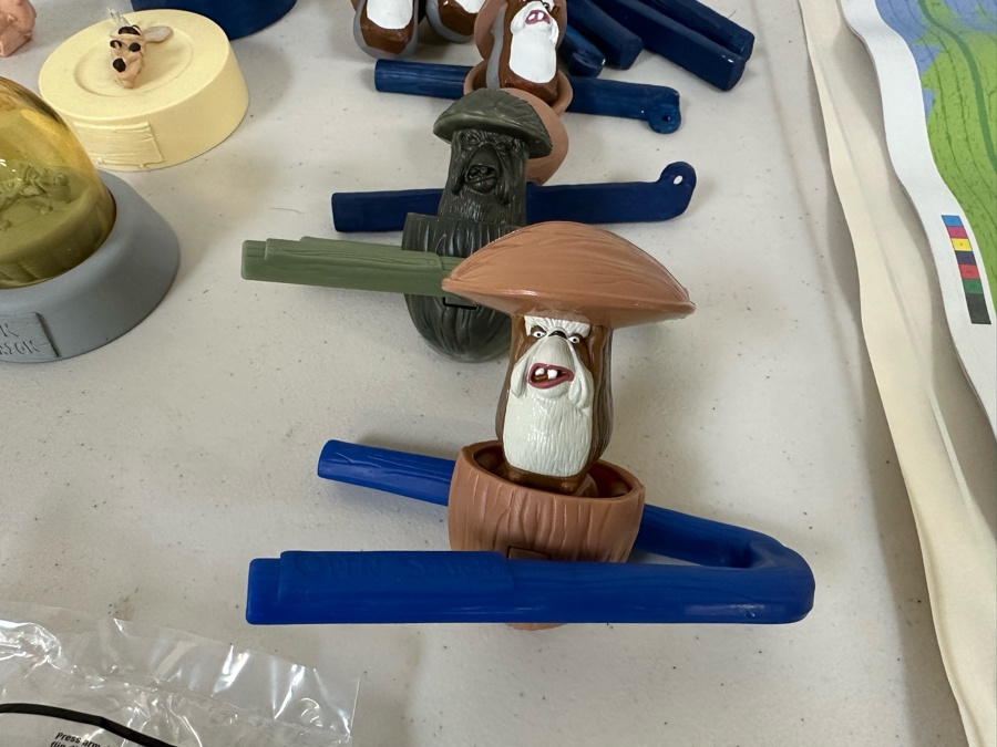 Open Season Movie Carl's Jr. / Hardee's Happy / Kid's Meal Toys Project Box With Prototype Toy Samples Cool Kids Designed By The CDM Company 2007 [Photo 2]