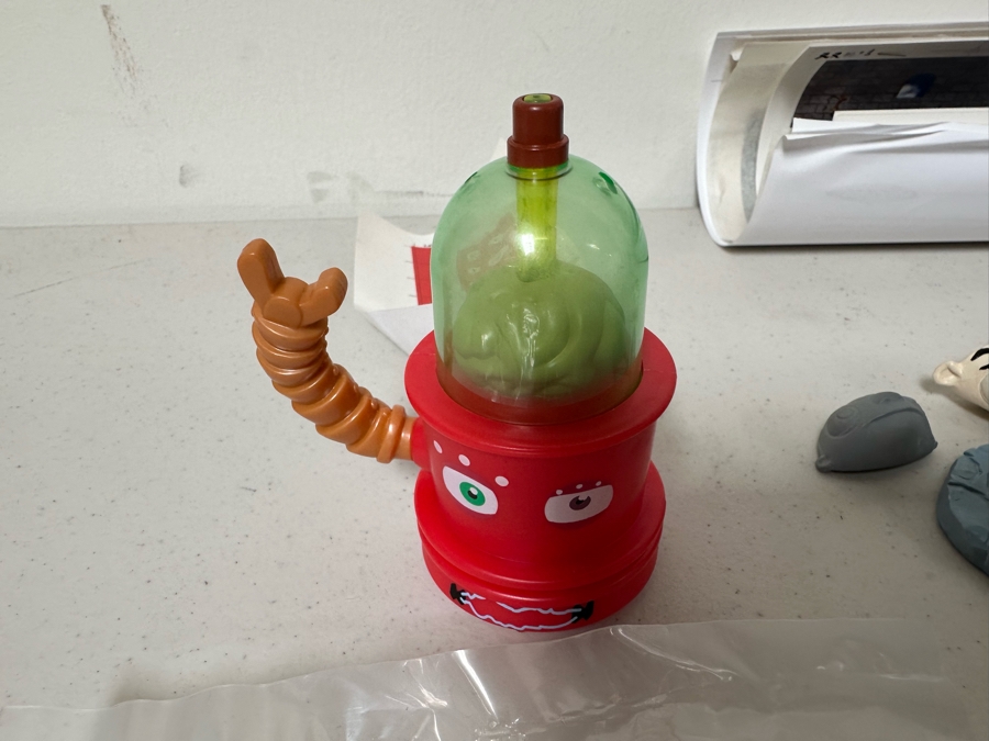 Igor Movie Carl's Jr. / Hardee's Happy / Kid's Meal Toys Project Box With Prototype Toy Samples Cool Kids Designed By The CDM Company 2008 [Photo 12]