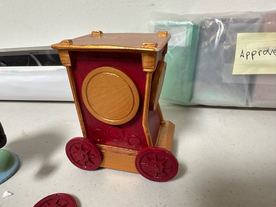 Igor Movie Carl's Jr. / Hardee's Happy / Kid's Meal Toys Project Box With Prototype Toy Samples Cool Kids Designed By The CDM Company 2008 [Photo 4]