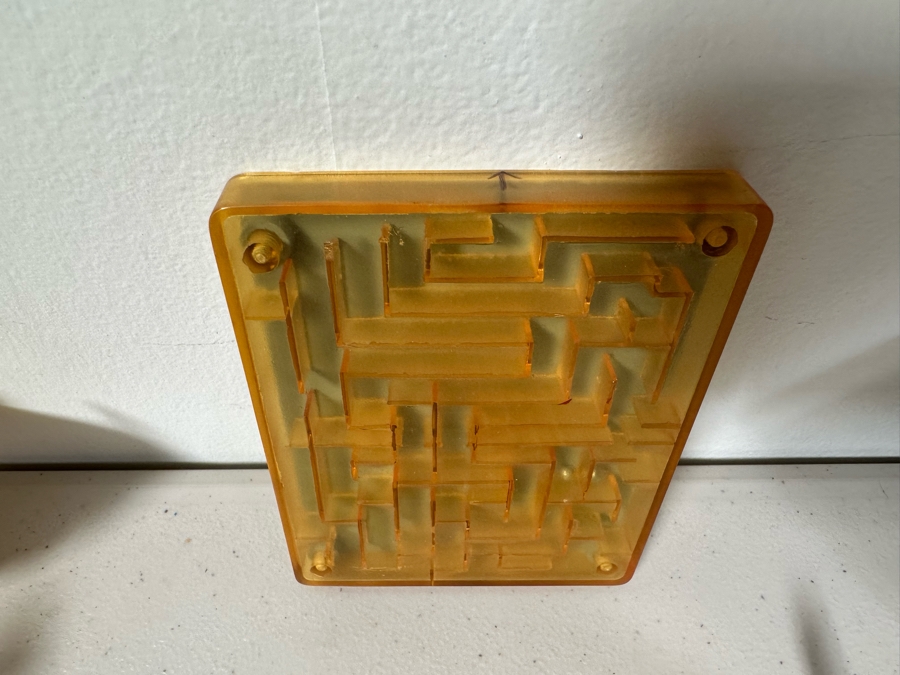 DreamWorks Bee Movie Carl's Jr. / Hardee's Happy / Kid's Meal Toys Project Box With Prototype Toy Samples Cool Kids Designed By The CDM Company 2008 [Photo 4]