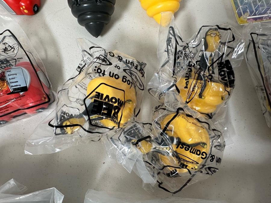 DreamWorks Bee Movie Carl's Jr. / Hardee's Happy / Kid's Meal Toys Project Box With Prototype Toy Samples Cool Kids Designed By The CDM Company 2008 [Photo 11]