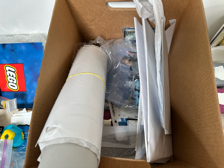 Coraline Movie Carl's Jr. / Hardee's Happy / Kid's Meal Toys Project Box With Prototype Toy Samples Cool Kids Designed By The CDM Company 2008 [Photo 20]