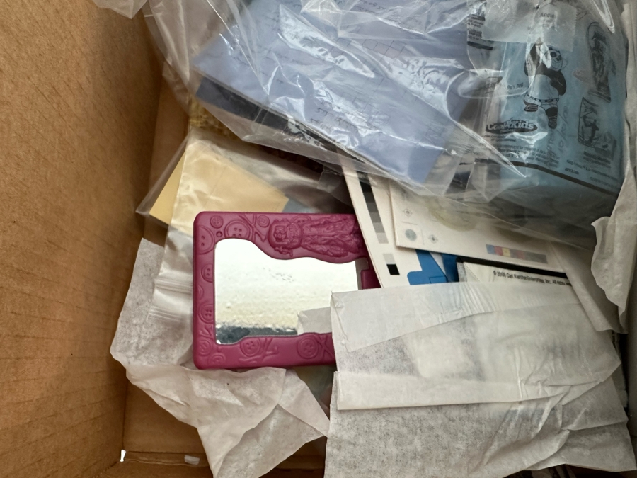 Coraline Movie Carl's Jr. / Hardee's Happy / Kid's Meal Toys Project Box With Prototype Toy Samples Cool Kids Designed By The CDM Company 2008 [Photo 22]