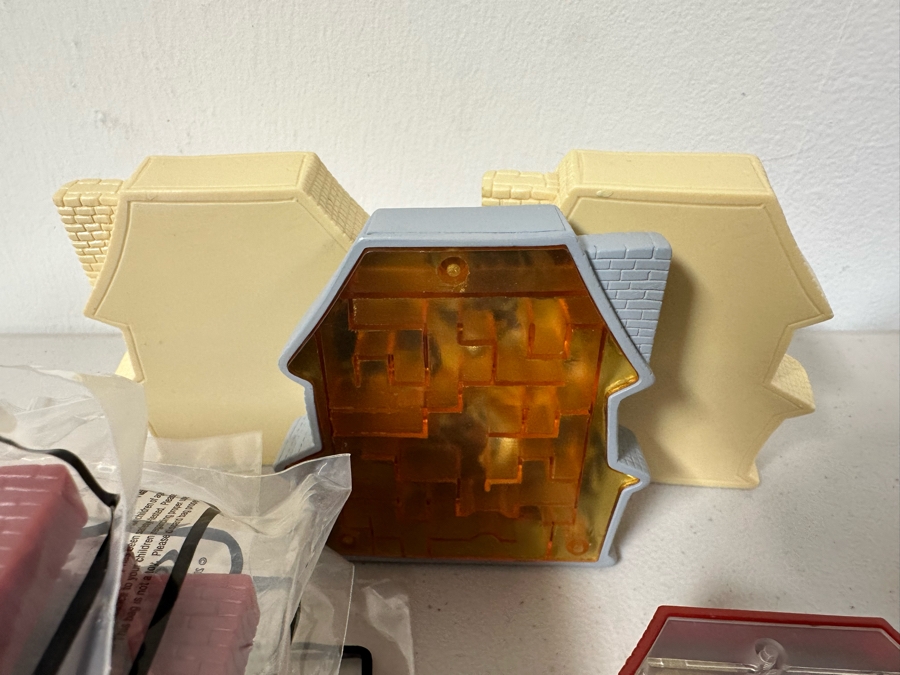 Monster House Movie Carl's Jr. / Hardee's Happy / Kid's Meal Toys Project Box With Prototype Toy Samples Cool Kids Designed By The CDM Company 2006 [Photo 4]