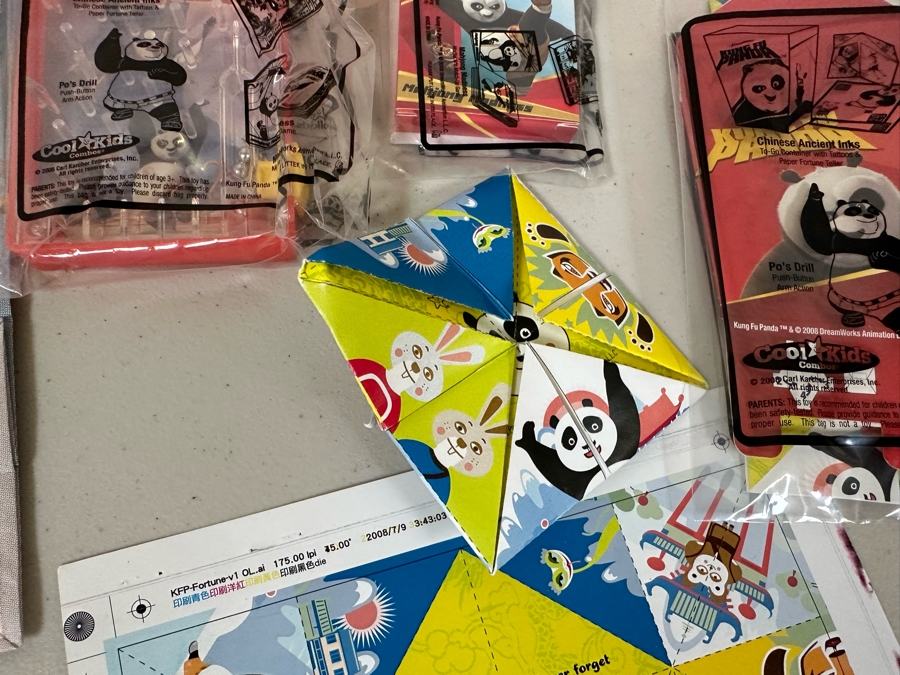 DreamWorks Kung Fu Panda Movie Carl's Jr. / Hardee's Happy / Kid's Meal Toys Project Box With Prototype Toy Samples Cool Kids Designed By The CDM Company 2008 [Photo 5]