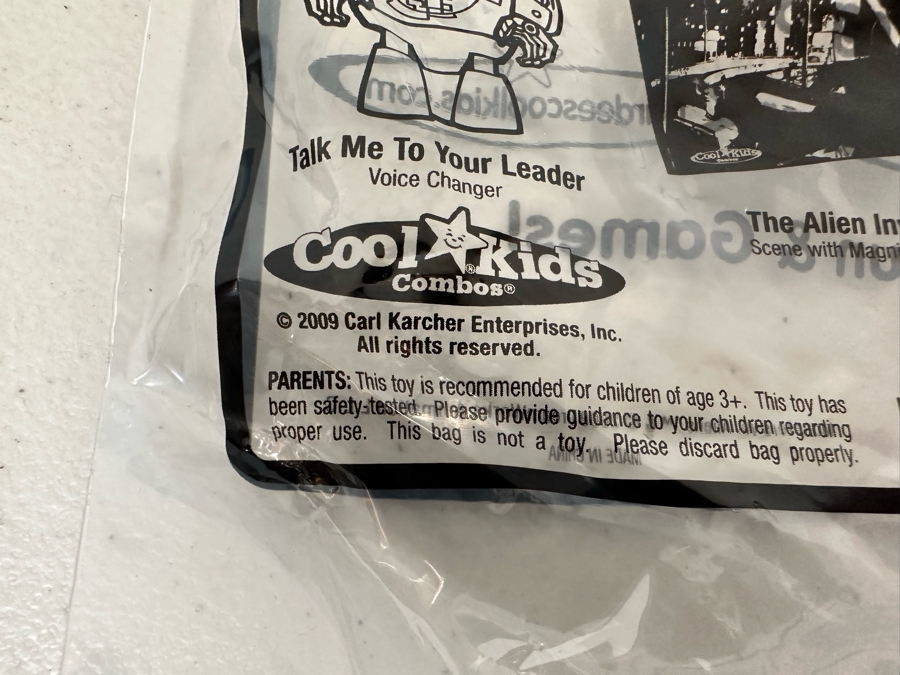 DreamWorks Monsters Vs. Aliens Movie Carl's Jr. / Hardee's Happy / Kid's Meal Toys Project Box With Prototype Toy Samples Cool Kids Designed By The CDM Company 2009 [Photo 16]