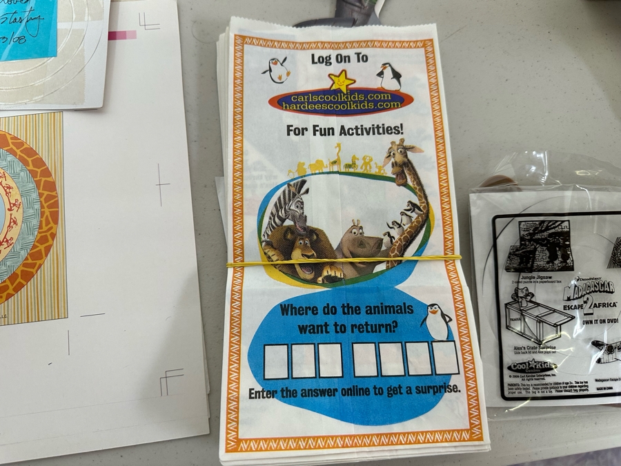 DreamWorks Madagascar 2 Escape Africa Movie Carl's Jr. / Hardee's Happy / Kid's Meal Toys Project Box With Prototype Toy Samples Cool Kids Designed By The CDM Company 2009 [Photo 13]