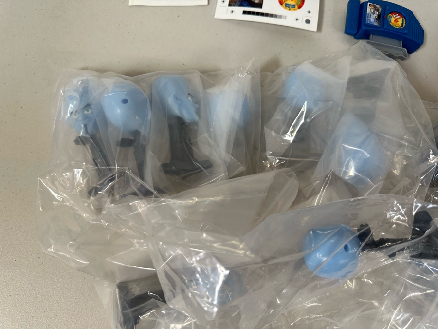 DreamWorks Megamind Movie Carl's Jr. / Hardee's Happy / Kid's Meal Toys Project Box With Prototype Toy Samples Cool Kids Designed By The CDM Company 2010 [Photo 9]