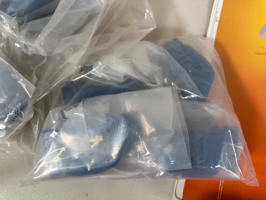 DreamWorks Megamind Movie Carl's Jr. / Hardee's Happy / Kid's Meal Toys Project Box With Prototype Toy Samples Cool Kids Designed By The CDM Company 2010 [Photo 8]