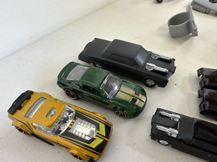 The Green Hornet Movie Carl's Jr. / Hardee's Happy / Kid's Meal Toys Project Box With Prototype Toy Samples Cool Kids Designed By The CDM Company 2010 [Photo 10]