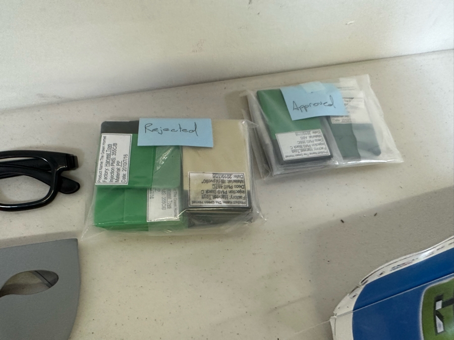 The Green Hornet Movie Carl's Jr. / Hardee's Happy / Kid's Meal Toys Project Box With Prototype Toy Samples Cool Kids Designed By The CDM Company 2010 [Photo 12]