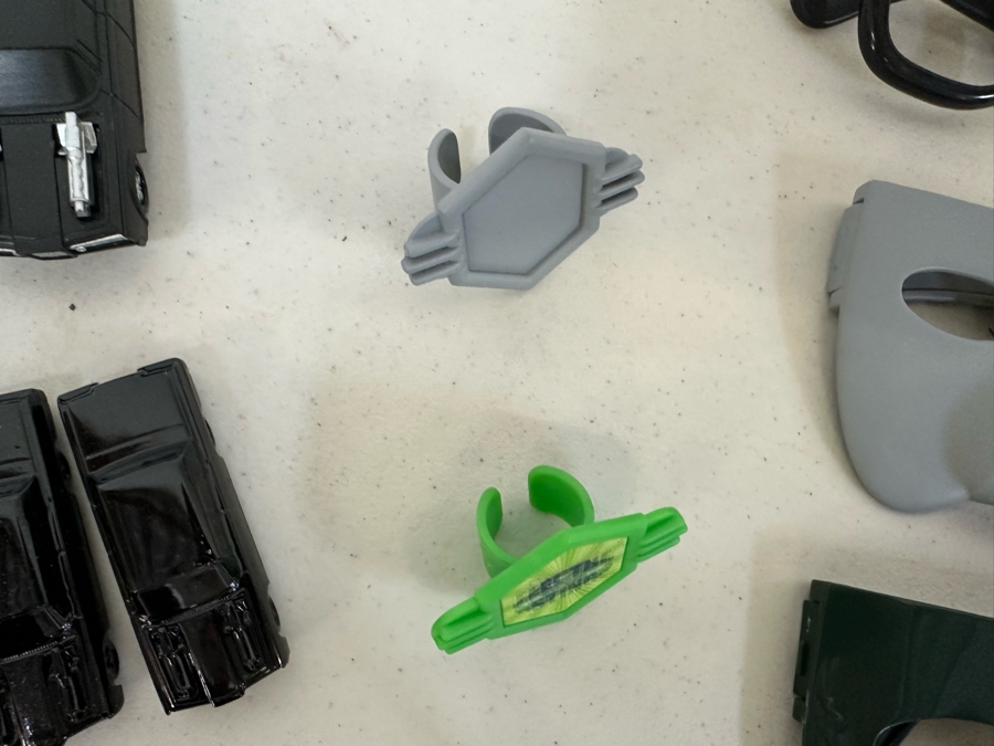 The Green Hornet Movie Carl's Jr. / Hardee's Happy / Kid's Meal Toys Project Box With Prototype Toy Samples Cool Kids Designed By The CDM Company 2010 [Photo 5]