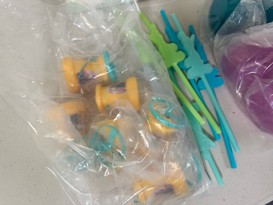 DreamWorks Rise Of The Guardians Movie Carl's Jr. / Hardee's Happy / Kid's Meal Toys Project Box With Prototype Toy Samples Cool Kids Designed By The CDM Company 2012 [Photo 13]