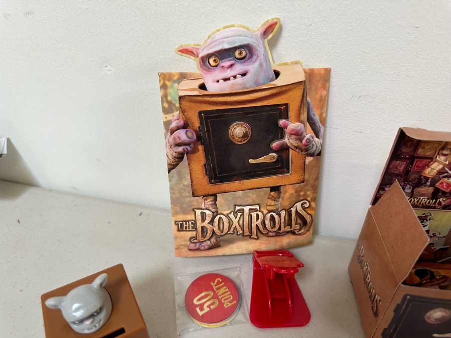 The Boxtrolls Movie Carl's Jr. / Hardee's Happy / Kid's Meal Toys Project Box With Prototype Toy Samples Cool Kids Designed By The CDM Company 2014 [Photo 4]