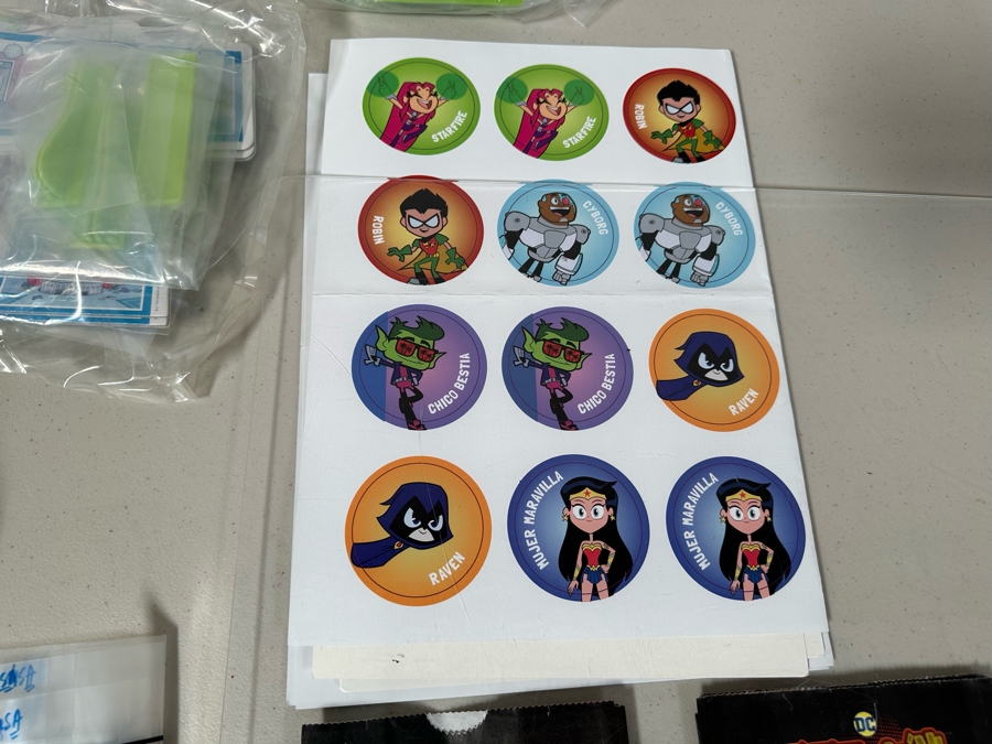 DC Comics Teen Titans Go! To The Movies Movie Carl's Jr. / Hardee's Happy / Kid's Meal Toys Project Box With Prototype Toy Samples Cool Kids Designed By The CDM Company 2018 [Photo 3]