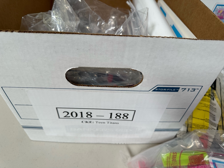 DC Comics Teen Titans Go! To The Movies Movie Carl's Jr. / Hardee's Happy / Kid's Meal Toys Project Box With Prototype Toy Samples Cool Kids Designed By The CDM Company 2018 [Photo 12]