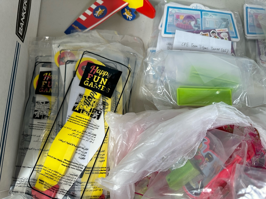 DC Comics Teen Titans Go! To The Movies Movie Carl's Jr. / Hardee's Happy / Kid's Meal Toys Project Box With Prototype Toy Samples Cool Kids Designed By The CDM Company 2018 [Photo 6]